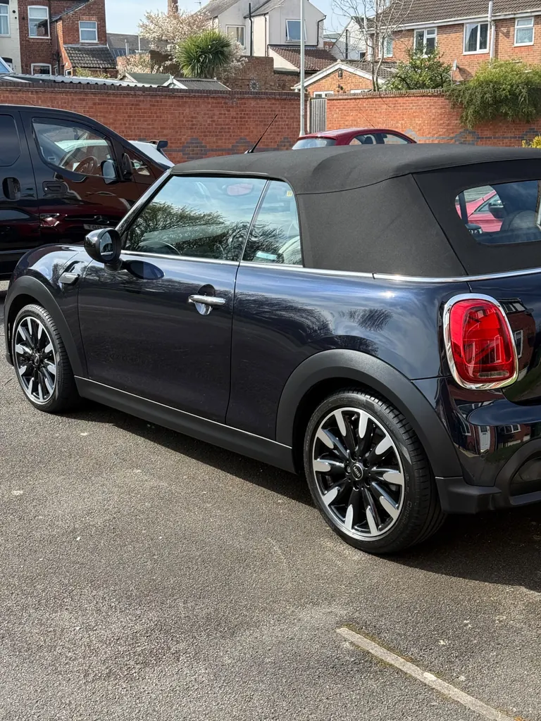 Mini valet package – exterior wash and interior refresh